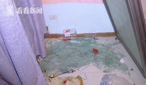 国产暗拍出租屋视频